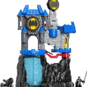 Imaginext DC Super Friends Batman Toy, Wayne Manor Batcave Playset with Batman